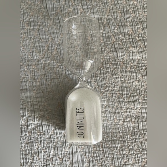 CONTEMPORARY 30 MINUTE HOURGLASS TIMER - OFFICE DECOR/DORM ROOM/KIDS PLAY TIME - Picture 2 of 6